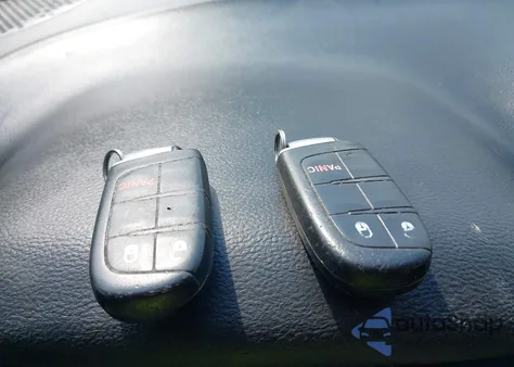 2017 Dodge Journey Sxt z USA, uszkodzony, nr VIN 3C4PDCBB9HT612327